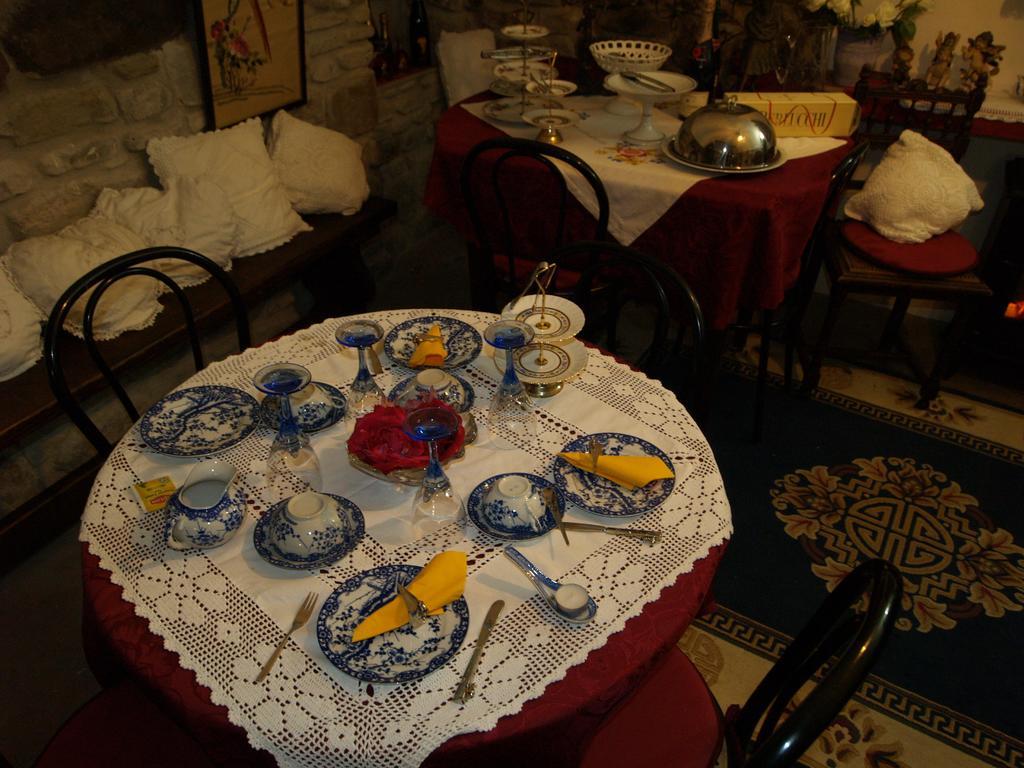 Bed and Breakfast Le Petit Chateau Dolceacqua Exterior foto