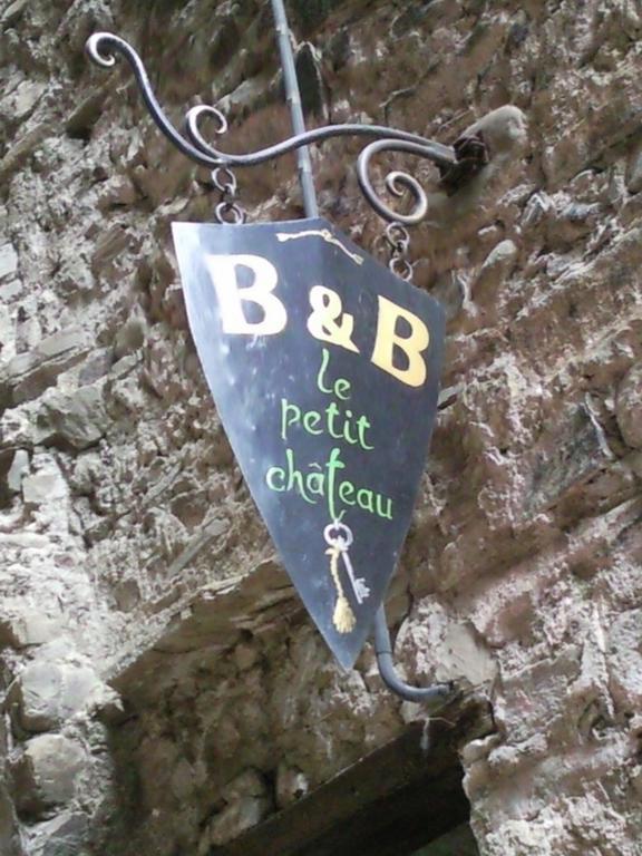 Bed and Breakfast Le Petit Chateau Dolceacqua Exterior foto
